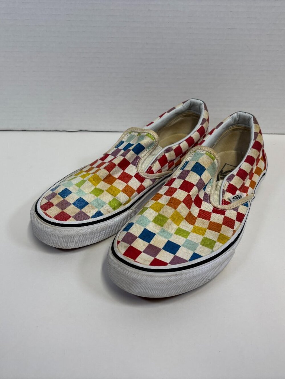 Vans Checkered Rainbow Women's 8.5